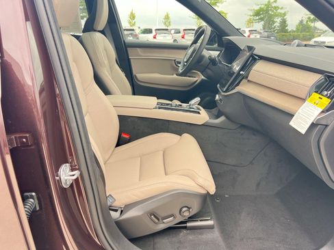 New 2026 Volvo XC90 B6 Ultra w/ Lounge Package image 26