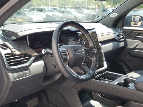 Used 2024 GMC Acadia Denali w/ Super Cruise Package FWD image 10