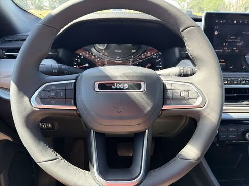 Used 2026 Jeep Compass Limited AWD/4WD image 26