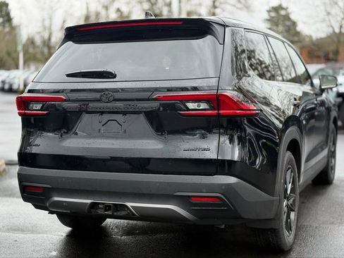 Certified 2025 Toyota Grand Highlander AWD image 5