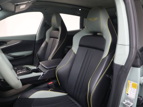 Used 2025 Aston Martin DBX 707 AWD/4WD image 14