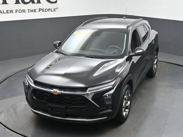 Used 2025 Chevrolet Trax LT FWD image 51
