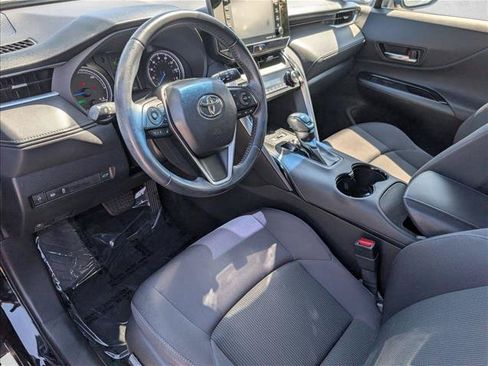 Used 2021 Toyota Venza LE w/ Carpet Mat Package (TMS) AWD/4WD image 10