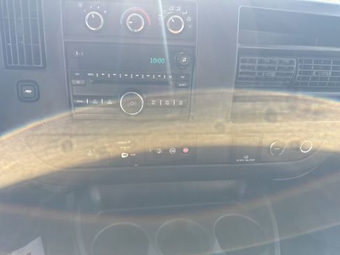 Used 2017 Chevrolet Express 3500 LT w/ LT Preferred Equipment Group image 10