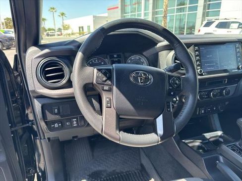 Certified 2023 Toyota Tacoma TRD Off-Road AWD/4WD image 15