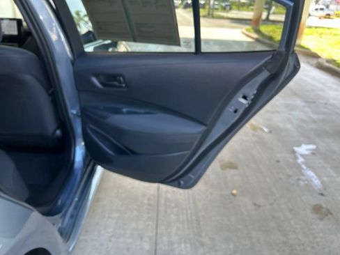 Used 2025 Toyota Corolla LE FWD image 32