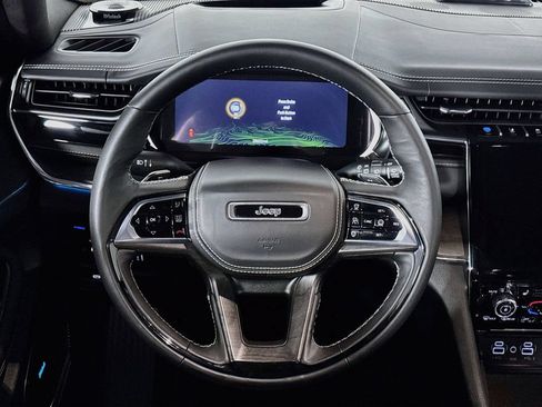 Used 2023 Jeep Grand Cherokee Overland w/ Advanced Protech Group III AWD/4WD image 13