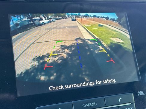 Used 2022 Nissan Titan SV image 26