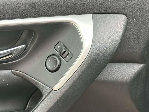 Used 2017 Nissan Altima 2.5 SR FWD image 17