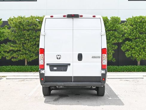 Used 2025 RAM ProMaster 3500 w/ Convenience Group FWD image 5