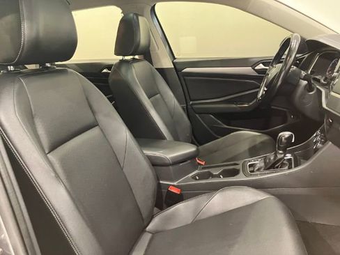 Used 2019 Volkswagen Jetta SE image 47