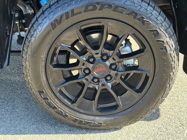 Certified 2025 Toyota Tundra Limited w/ TRD Off-Road Package AWD/4WD image 43