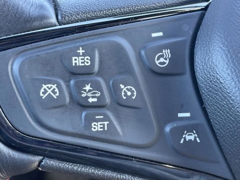 Used 2022 Chevrolet Equinox RS w/ RS Leather Package image 16