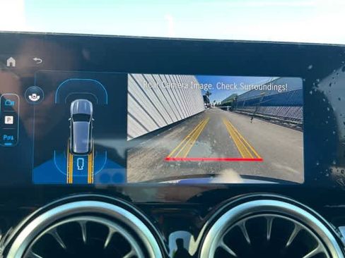 Used 2026 Mercedes-Benz GLB 250 image 33