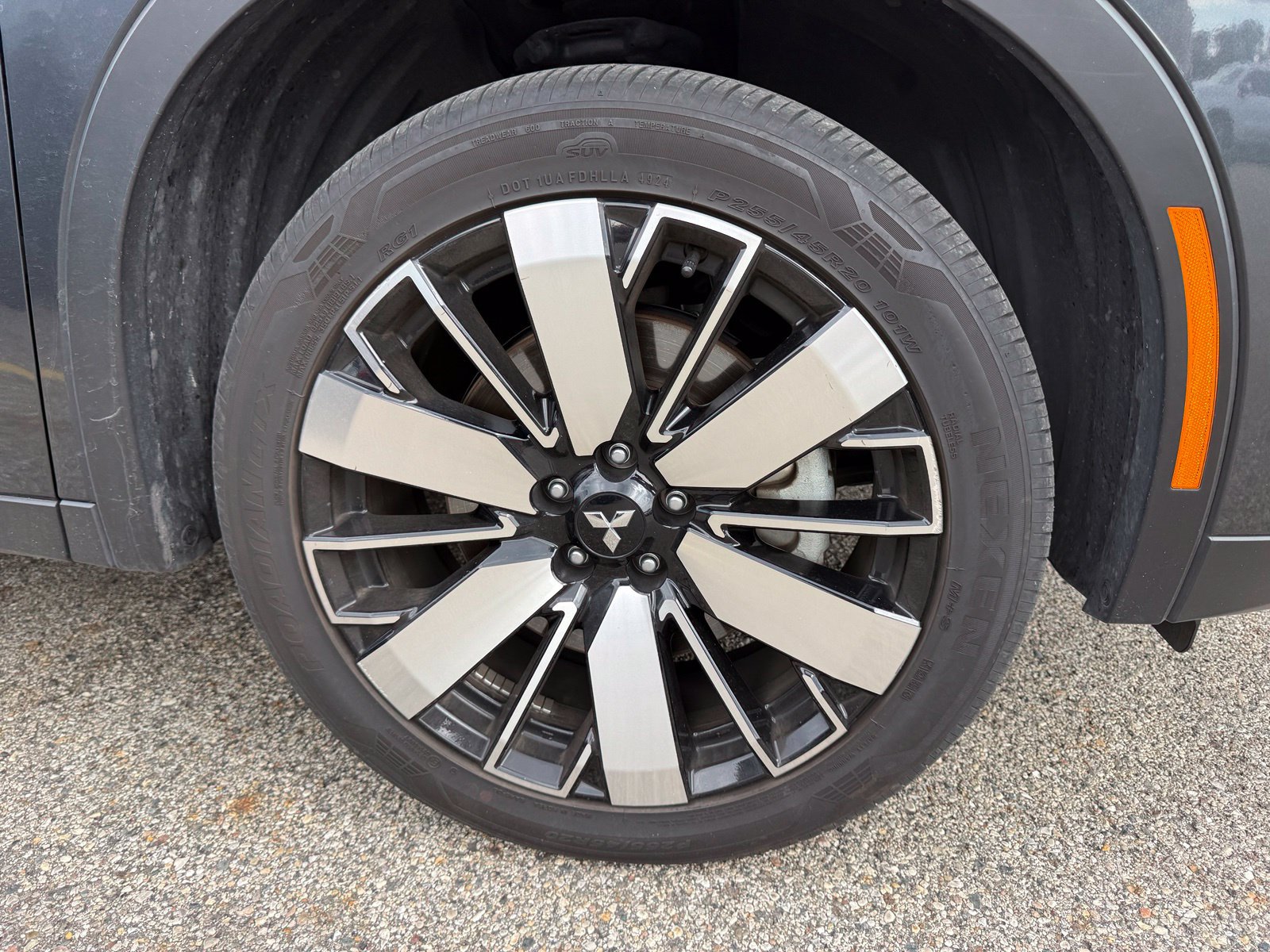 Used 2025 Mitsubishi Outlander SE AWD/4WD image 10