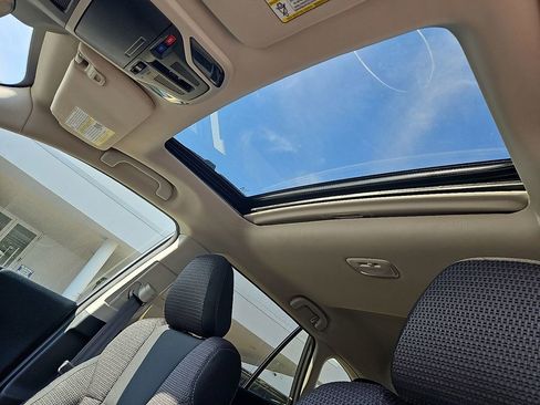 Certified 2025 Subaru Outback Premium image 10