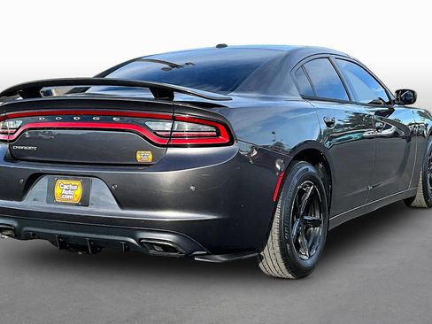 Used 2015 Dodge Charger SE w/ Popular Equipment Group image 2