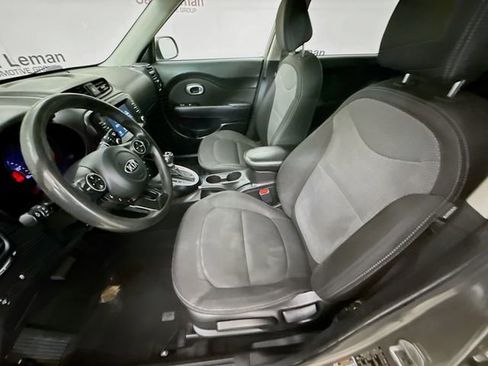Used 2019 Kia Soul + image 19
