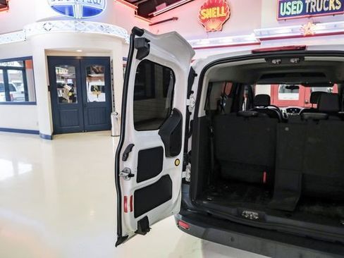Used 2017 Ford Transit Connect XL image 45