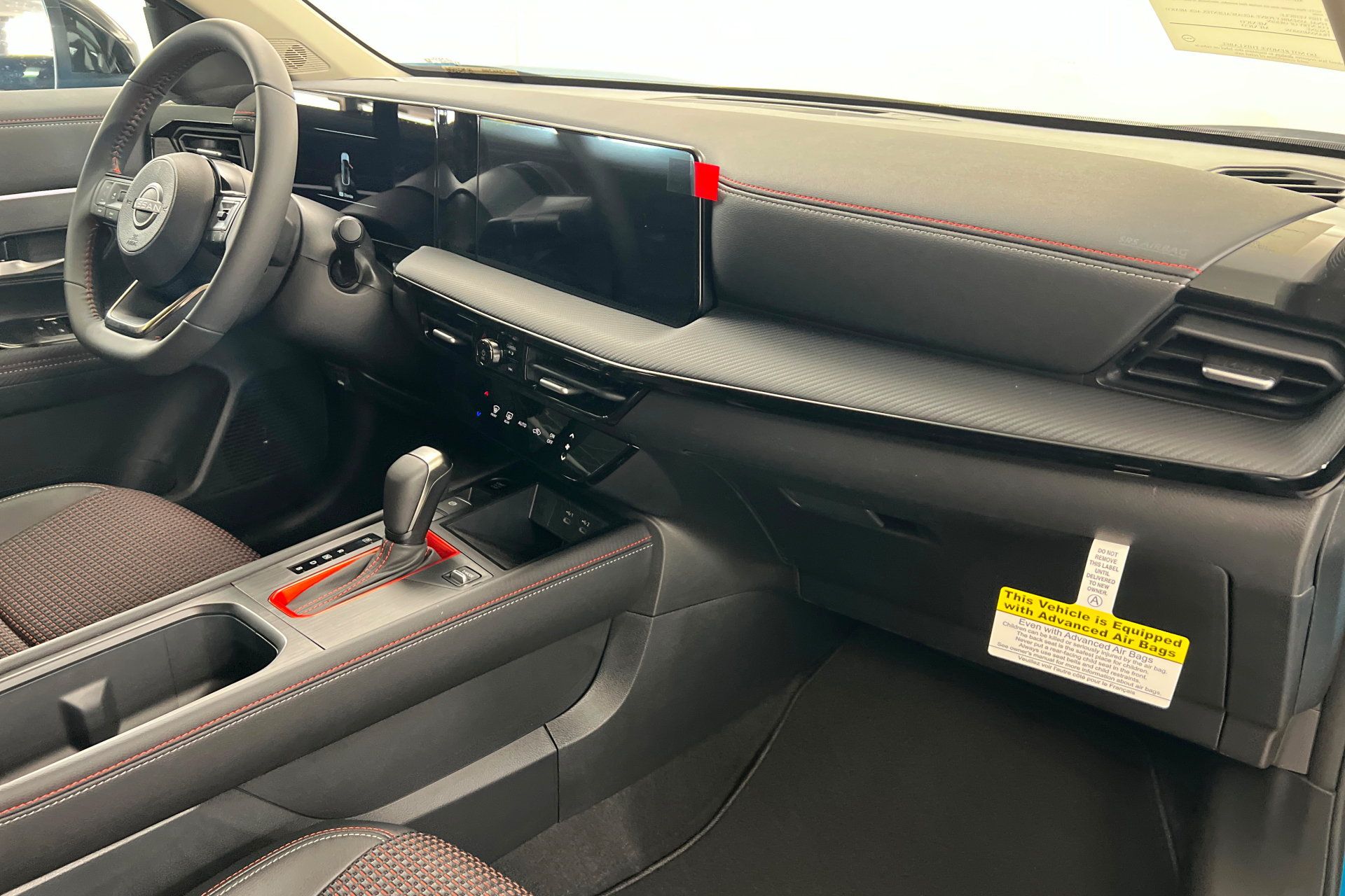 New 2026 Nissan Kicks SR FWD image 24