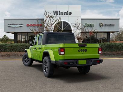 New 2025 Jeep Gladiator Sport