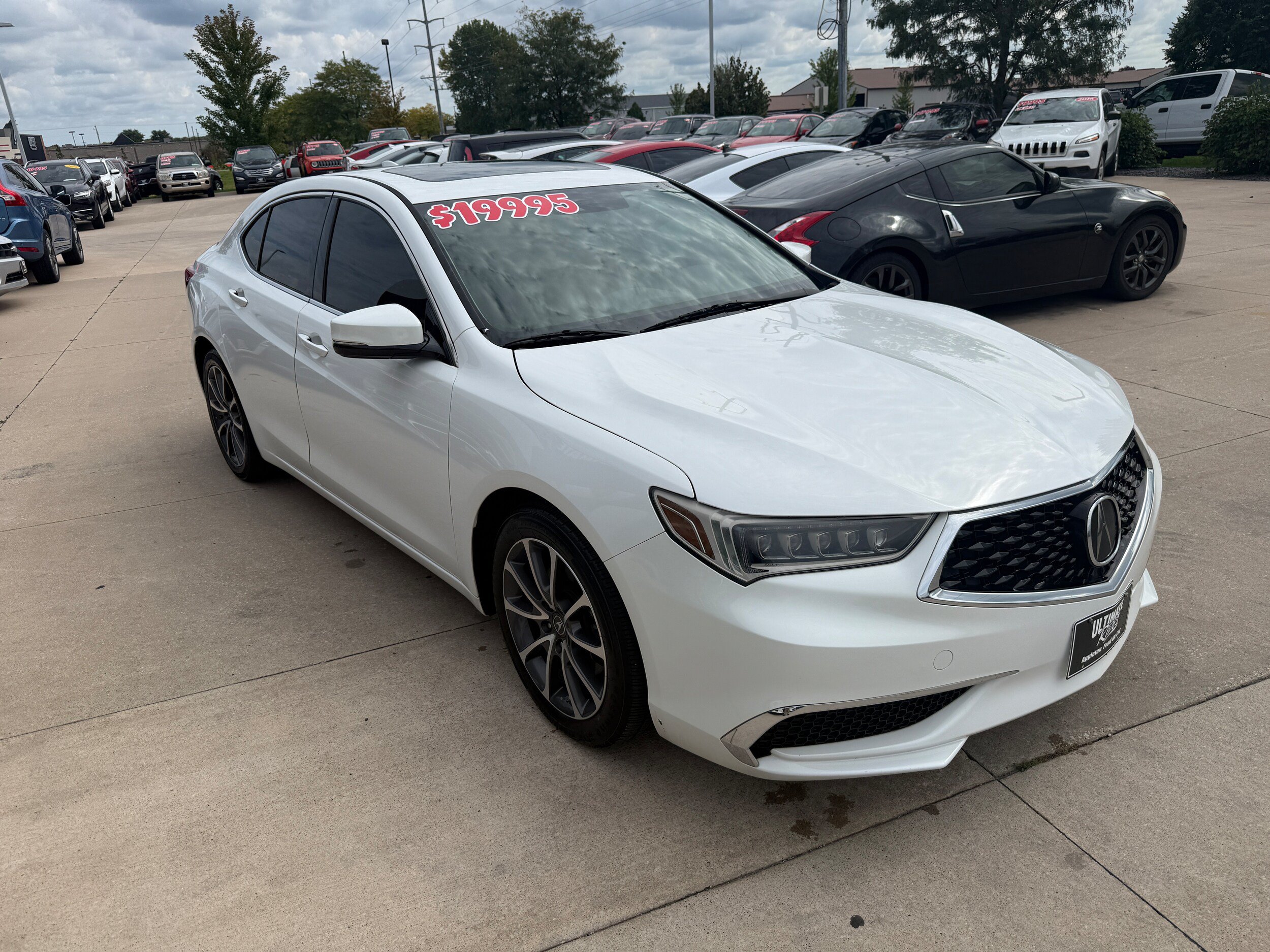 Used 2018 Acura TLX V6 SH-AWD image 3