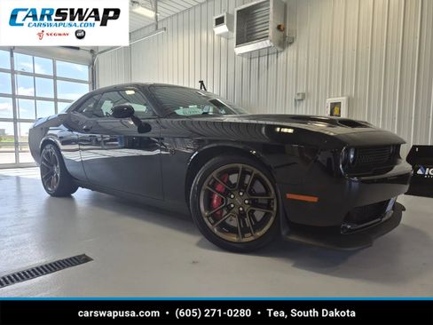 Used 2022 Dodge Challenger SRT Hellcat w/ Plus Package RWD image 1