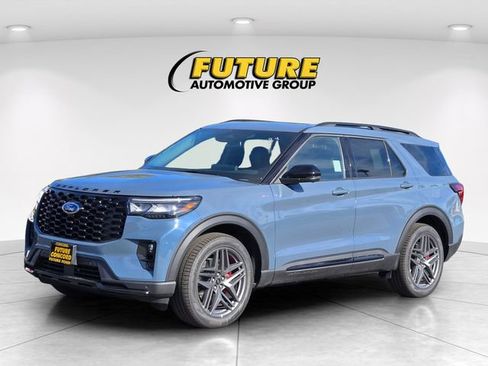 New 2026 Ford Explorer ST-Line w/ ST-Line Street Pack image 2