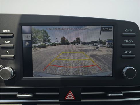 Certified 2026 Hyundai Elantra Hybrid FWD image 15