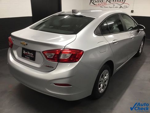 Used 2019 Chevrolet Cruze LS w/ LS Fleet Convenience Package image 11
