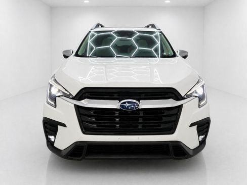 Used 2023 Subaru Ascent Limited w/ Technology Package AWD/4WD image 8