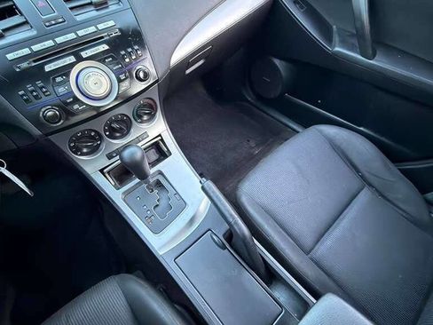 Used 2010 MAZDA MAZDA3 i Touring image 15