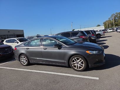 Used 2016 Ford Fusion SE