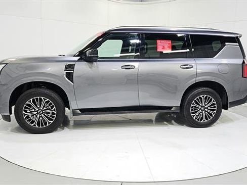 Certified 2025 Nissan Armada SL RWD image 5