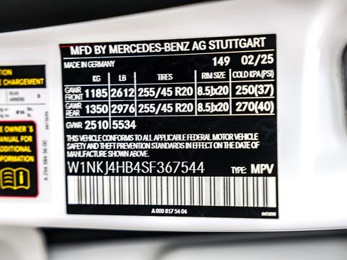 Certified 2025 Mercedes-Benz GLC 300 4MATIC image 26