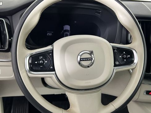 Certified 2024 Volvo XC60 B5 Plus image 13