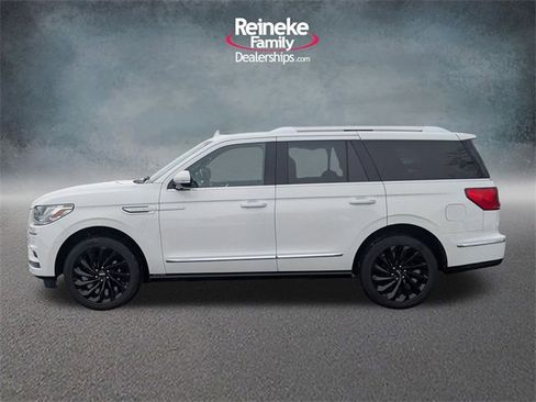 Used 2021 Lincoln Navigator Reserve image 9
