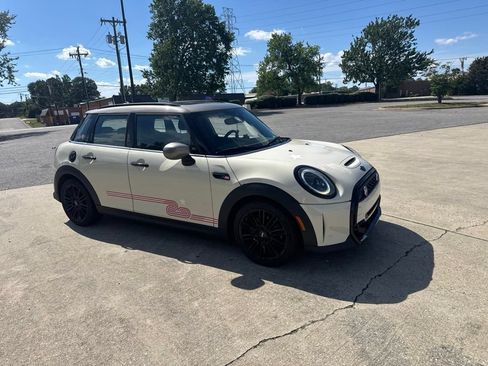 Used 2023 MINI Cooper S FWD image 2