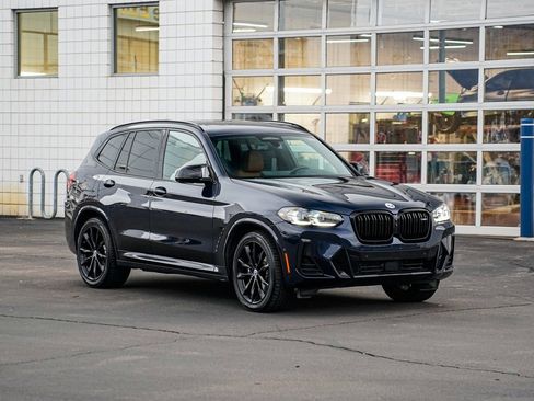 Used 2023 BMW X3 M40i image 3