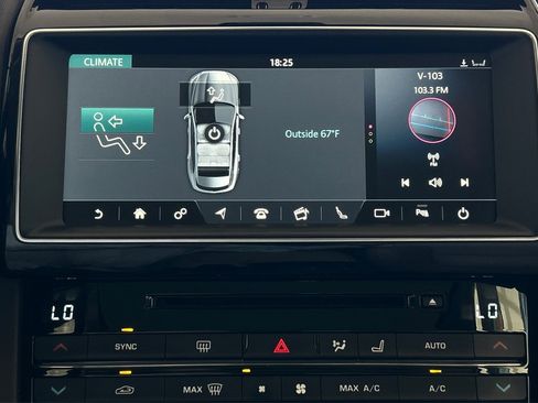 Used 2019 Jaguar F-PACE Prestige image 21