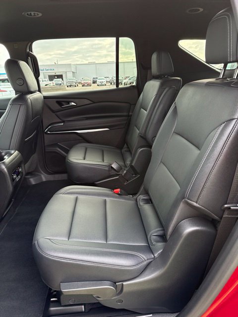 Used 2026 Chevrolet Traverse LT FWD image 22