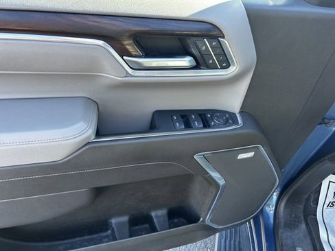 Used 2024 GMC Sierra 1500 SLT w/ SLT Premium Package image 7