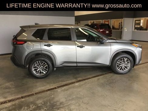 Used 2023 Nissan Rogue S AWD/4WD image 10
