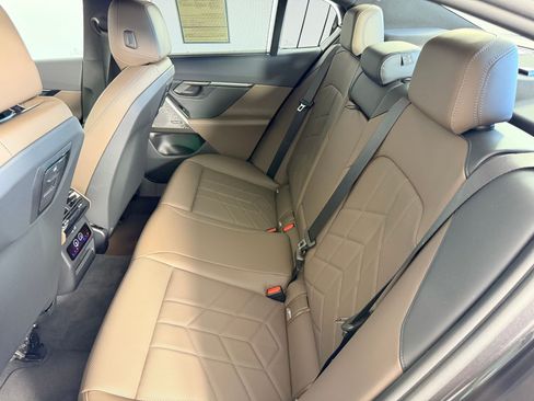 Used 2026 BMW 540i xDrive AWD/4WD image 21