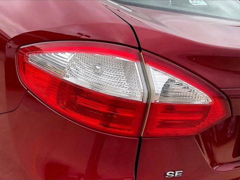 Used 2017 Ford Fiesta SE image 27