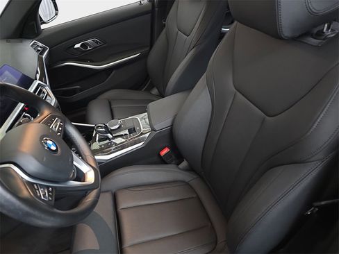 Used 2020 BMW 330i xDrive Sedan w/ Convenience Package image 17