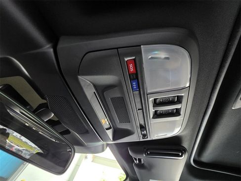 New 2025 Subaru Crosstrek 2.5i Sport image 28