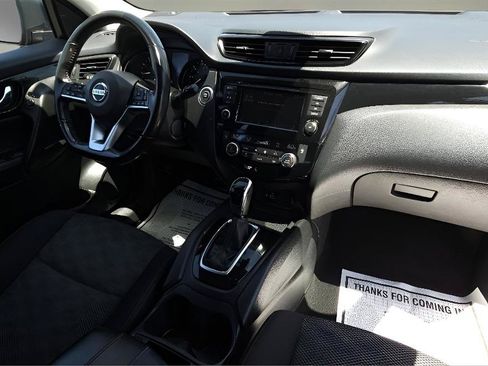 Used 2019 Nissan Rogue Sport SV w/ All-Weather Package AWD/4WD image 32