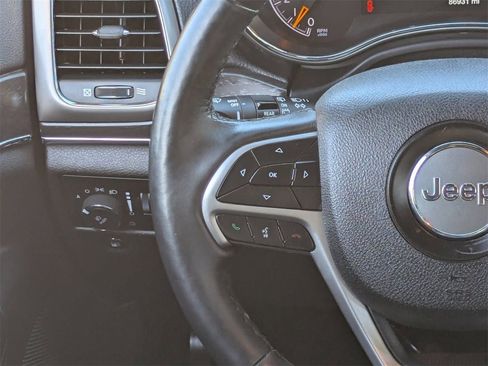 Used 2018 Jeep Grand Cherokee Limited image 17