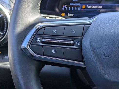 Used 2025 Chevrolet Equinox LT FWD image 25